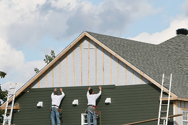 Professional Siding Replacement technician working in Ferndale, PA